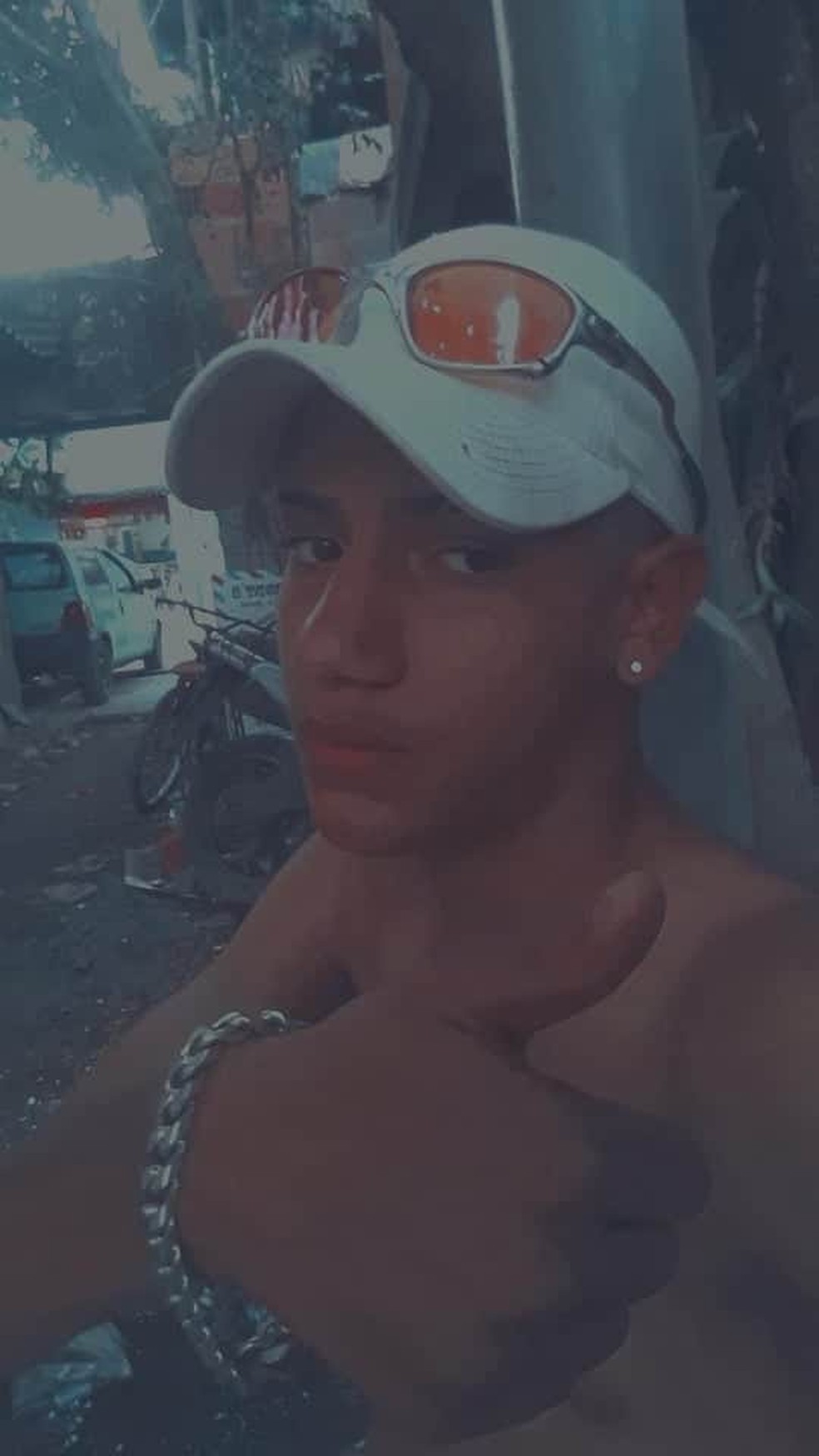 Adolescente morreu afogado em praia de Bertioga, SP. &mdash; Foto: Reprodu&ccedil;&atilde;o/Facebook
