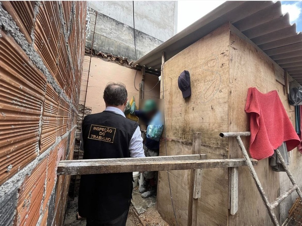 O canteiro de obras onde o trabalhador foi resgatado apresentava vários problemas sanitários, em Fortaleza. — Foto: MTE/Reprodução