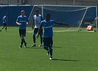 Com Bolaños como reserva, Grêmio encaminha time para pegar o Toluca