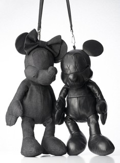 Minnie e Mickey viraram mochilas fashionistas numa parceria da Disney com Christopher Raeburn em 2016