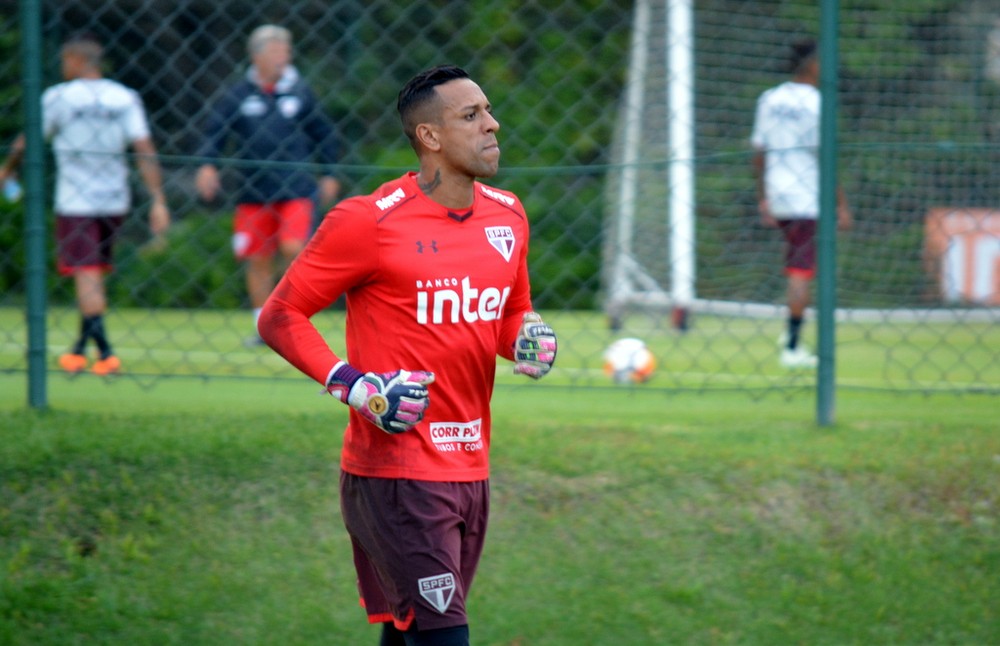 Com cinco jogadores pendurados, São Paulo encara o América-MG
