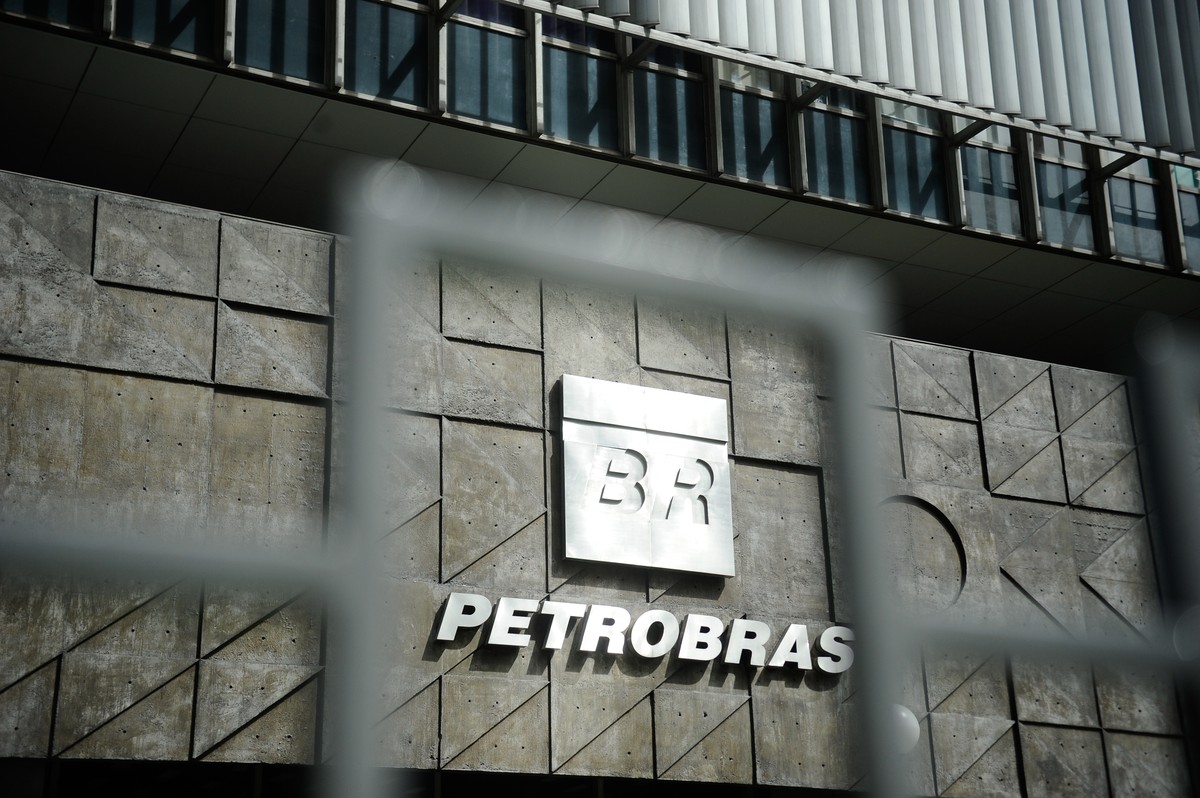 Petrobras quer rever acordo que a obriga a vender refinarias e ativos ligados ao g&aacute;s