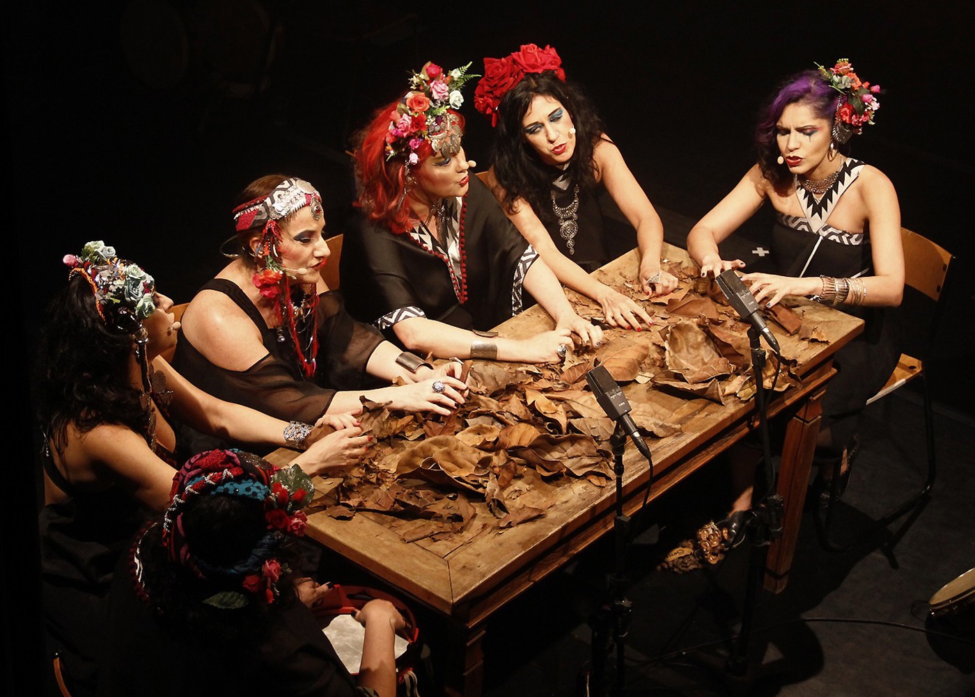 Grupo Mawaca dá vozes a cantos femininos de várias partes do mundo no álbum 'Nama Pariret'