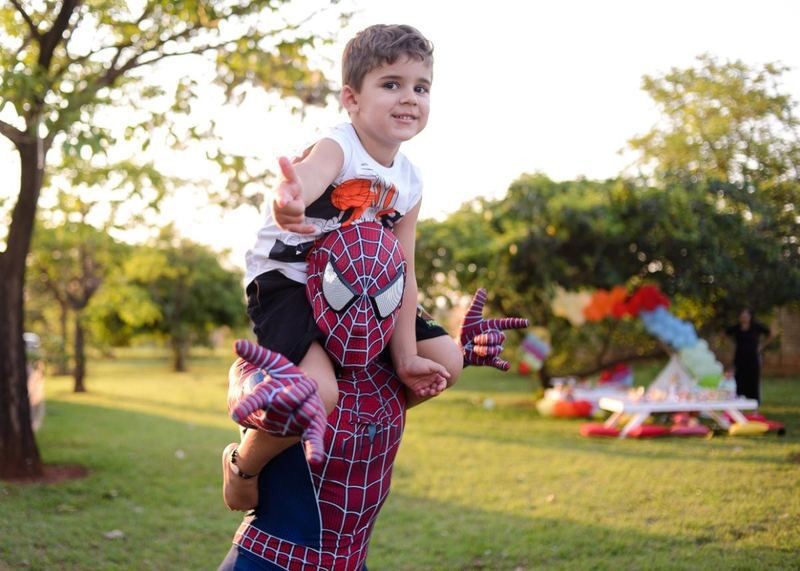 Natália Toscano celebra Dia das Crianças em piquenique com os filhos (Foto: Gabriela Assis)