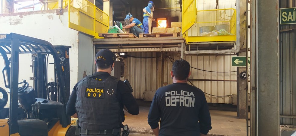 Incineração de drogas em farinheira de Dourados — Foto: DOF e Defron/Divulgação