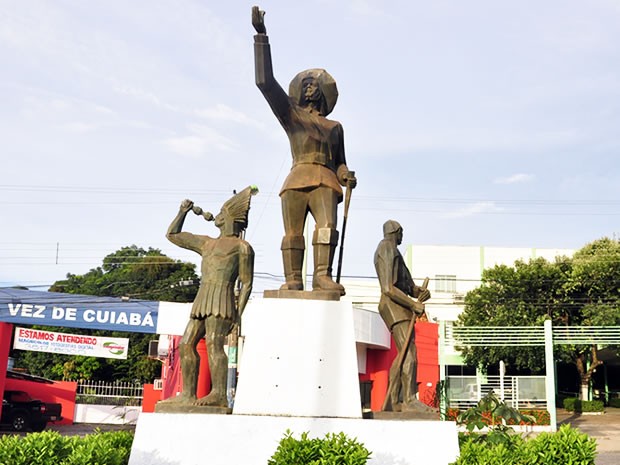Monumento bandeirantes (Foto: Tita Mara Teixeira/G1)