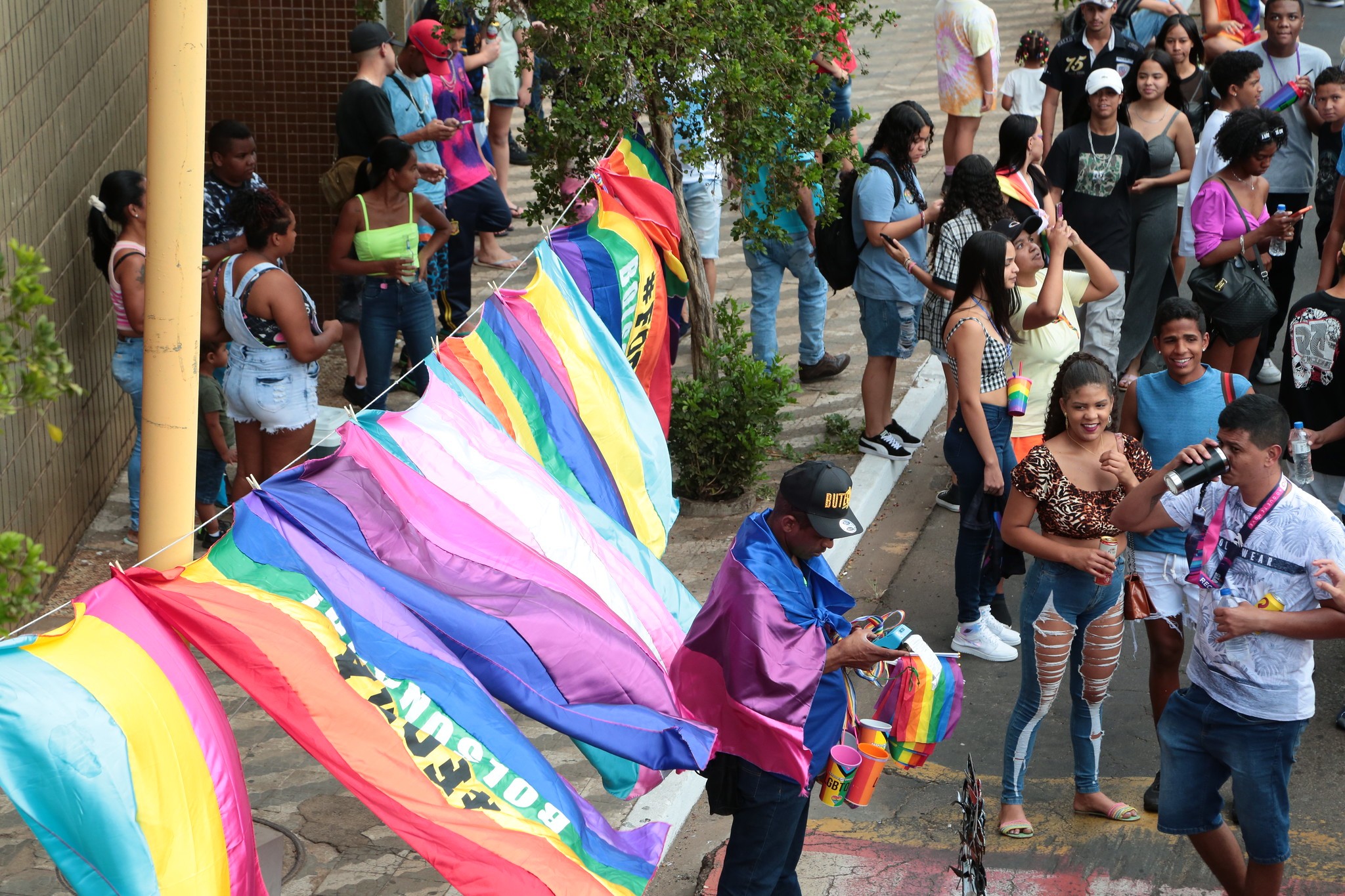 Parada LGBTQIA+ acontece no domingo com mais de 20 apresentações em Uberaba