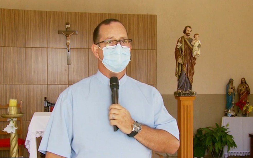 Padre fala sobre possível aparição de santa em Cristina (MG) — Foto: Reprodução/EPTV