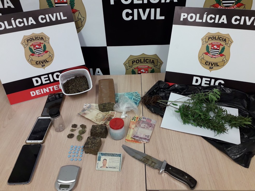 Material apreendido com homem em casa em Rio Preto — Foto: Divulgação/Polícia Civil