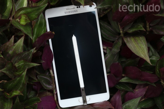 S-Pen do Galaxy Note 4 tem ótimo desempenho (Foto: Lucas Mendes/TechTudo)