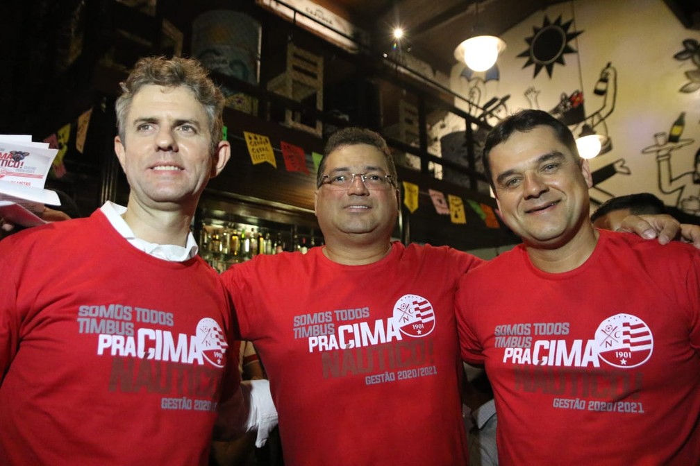 Alexandre Carneiro Gomes (candidato ao Conselho Deliberativo), Edno Melo e Diógenes Braga — Foto: Marlon Costa / Pernambuco Press