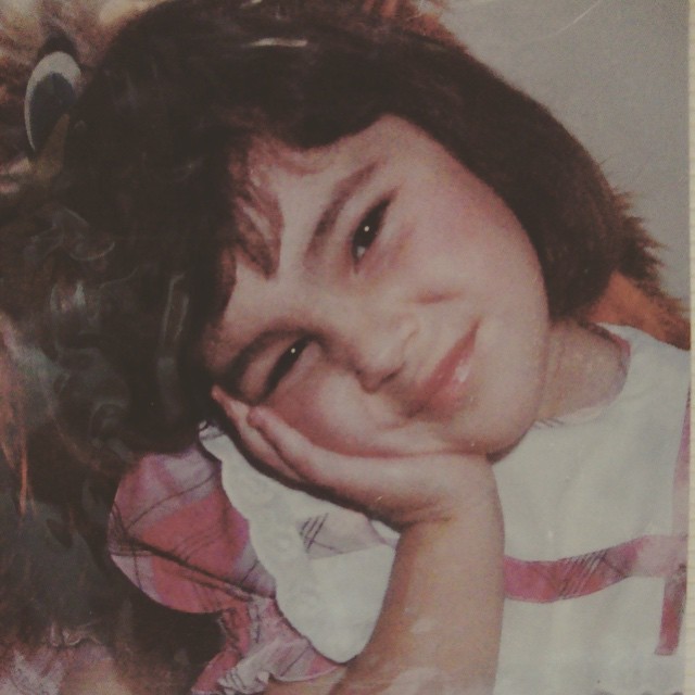 Taina Muller posta foto de quando tinha quatro anos de idade (Foto: Reprodução Instagram)