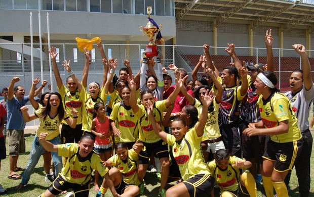 Kashima, time campeão paraibano de futebol feminino (Foto: Larissa Keren / Globoesporte.com/pb)