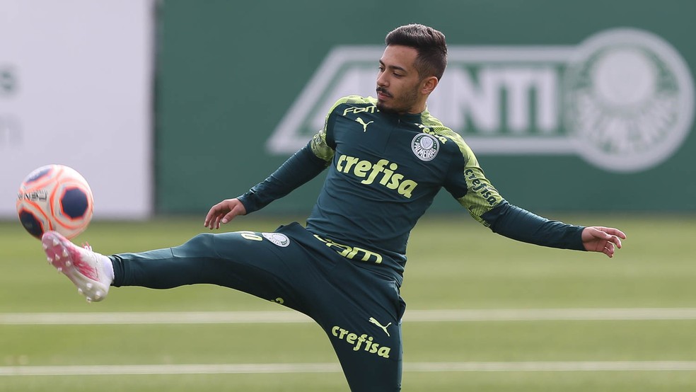 Palmeiras adia plano de emprestar Alan após propostas por outros meias