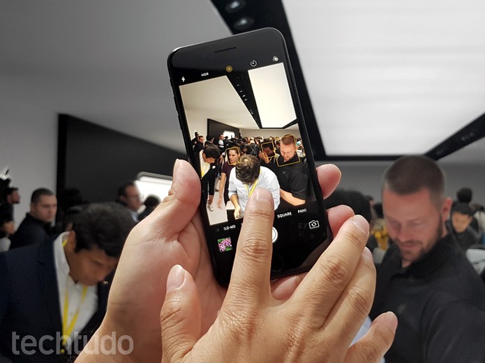 iPhone 7 mantém os 12 megapixels, mas traz várias melhorias na câmera (Foto: Reproduçao/Elson de Souza)