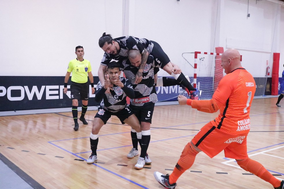 Corinthians empata e vai invicto às quartas da Libertadores de Futsal |  futsal | ge