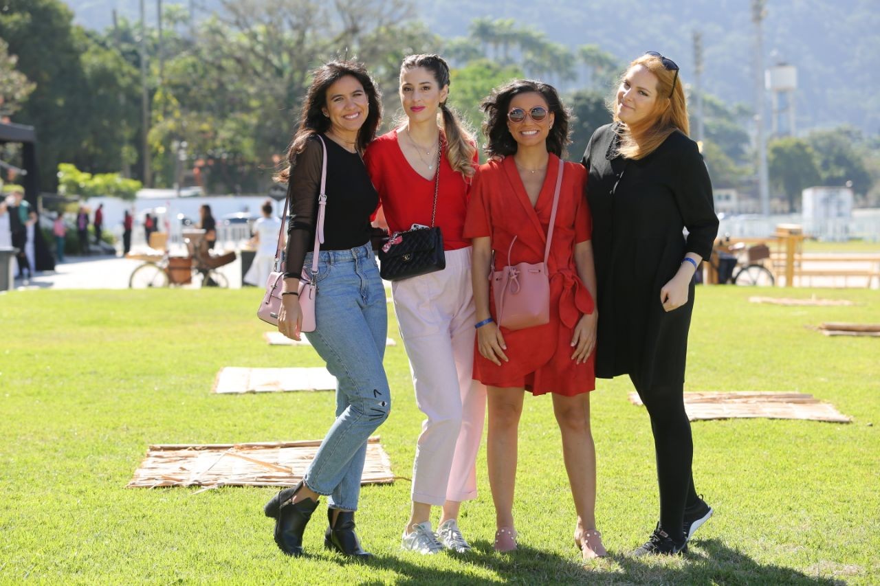 O time da Glamour Brasil, muito bem representado por Lays Tavares, Paula Merlo, Alline Cury e Renata Kalil