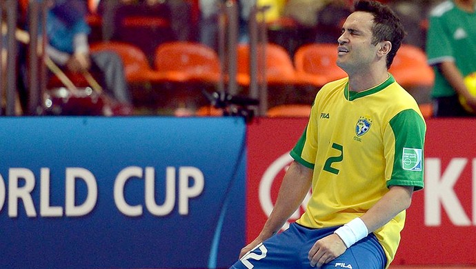 Enquete elege Falcão o maior jogador de futsal da história