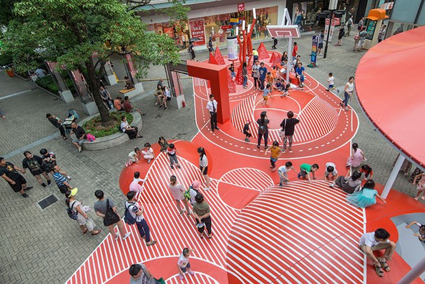 Shopping chinês ganha playground completamente vermelho (Foto: Amey Kandalgaonkar)
