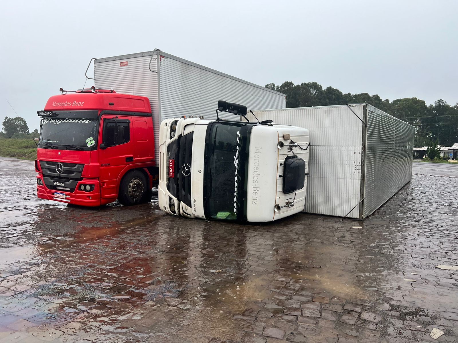 Com vento acima de 100km/h, SC tem estragos provocados por 'derecho'; entenda