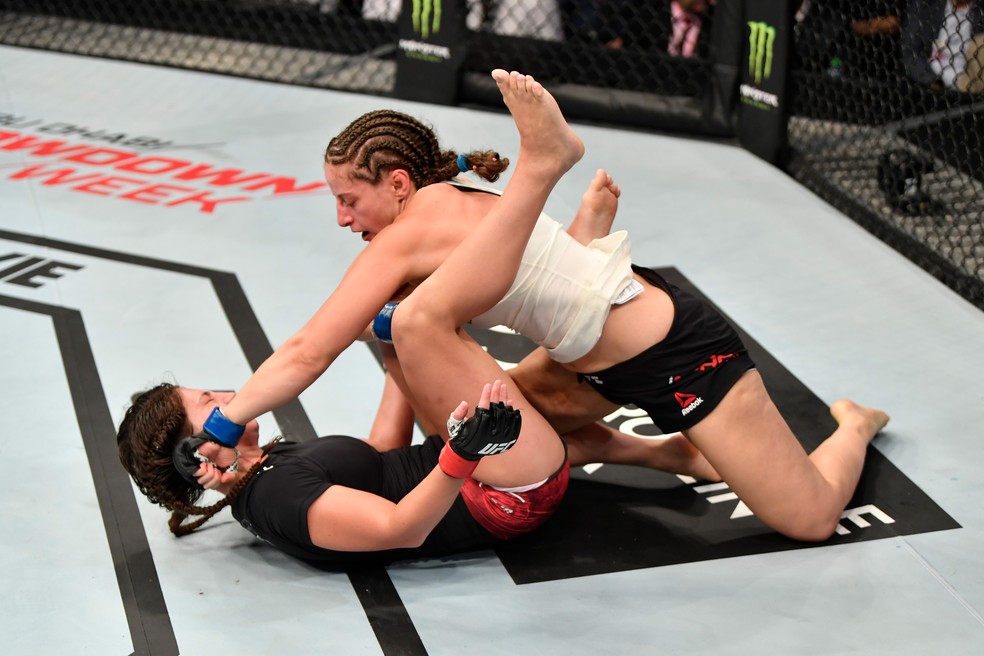 Sarah Moras venceu Liana Jojua por nocaute tÃ©cnico no UFC 242 â?? Foto: Getty Images