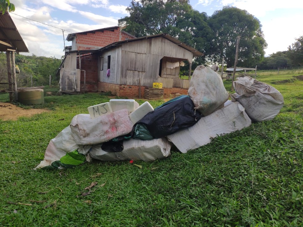 Três são presos com mais de 160 quilos de droga em propriedade rural no interior do Acre — Foto: Arquivo/PF-AC