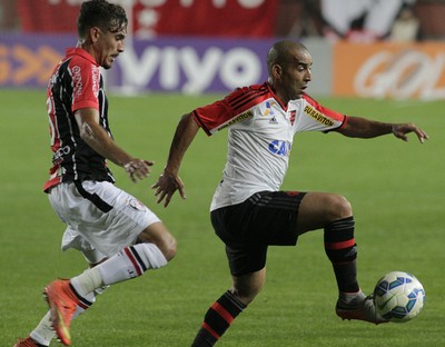Emerson, Flamengo x Joinville, Arena Joinville (Foto: Gilvan de Souza/Fla Imagem)