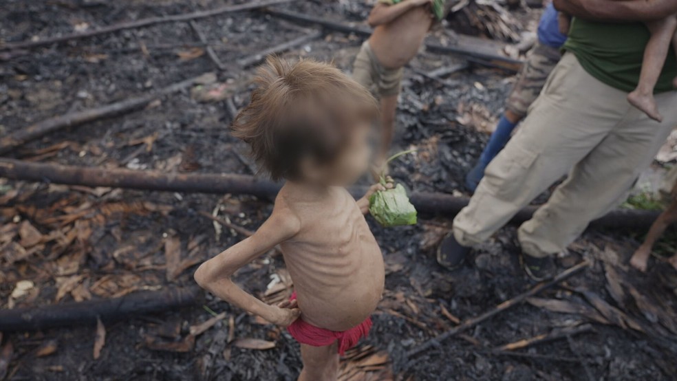 A crise sanitária matou 570 crianças Yanomami de 2019 a 2022 — Foto: Paulo Zero