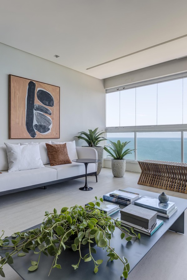 350 m²: apartamento com décor atemporal tem vista para o mar em Salvador (Foto: FOTOS RODRIGO MELO )