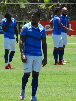 Mano comanda coletivo, e Marinho ganha vaga deixada por Willian