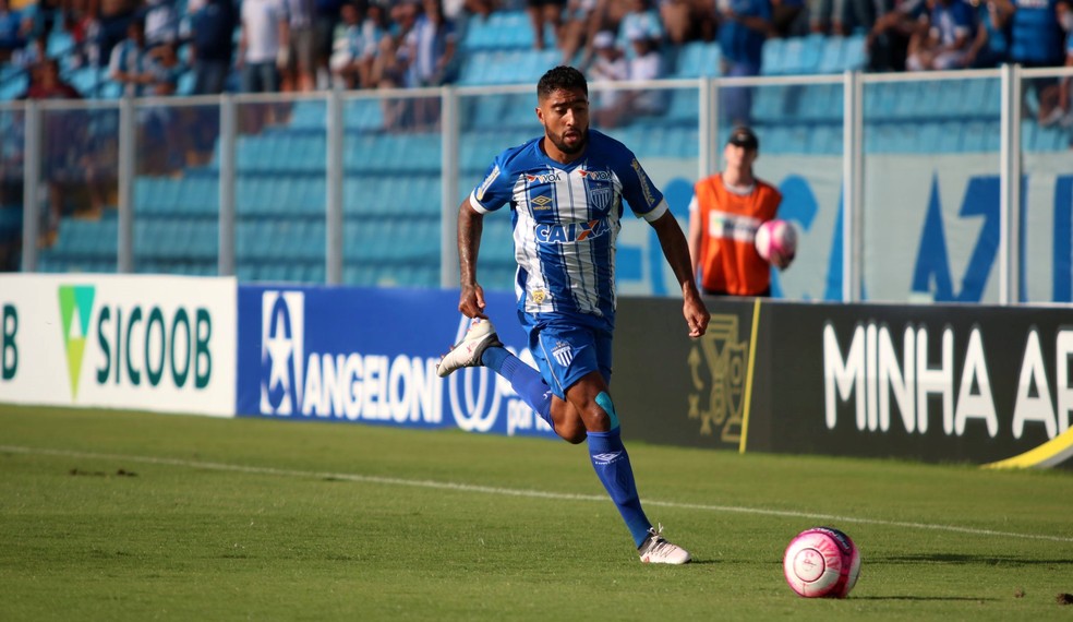 Maurinho vai defender o CRB em 2020 — Foto: Jamira Furlani/Avaí FC