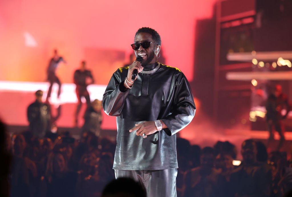 LAS VEGAS, NEVADA - MAY 15: Host Sean ‘Diddy’ Combs performs onstage during the 2022 Billboard Music Awards at MGM Grand Garden Arena on May 15, 2022 in Las Vegas, Nevada. (Photo by Amy Sussman/Getty Images for MRC) (Foto: Getty Images for MRC)