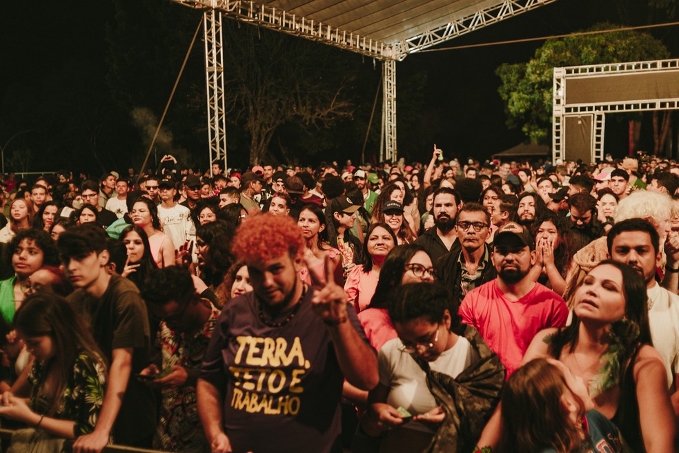Grupo de rappers animou público em Bonito.   Foto: Muriel Xavier/ Reprodução