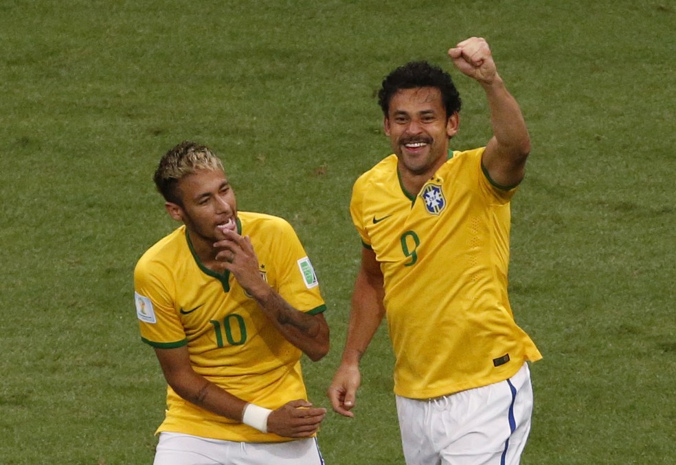 Com gols de Fred e Neymar, Brasil venceu CamarÃµes na Copa de 2014 â?? Foto: Reuters
