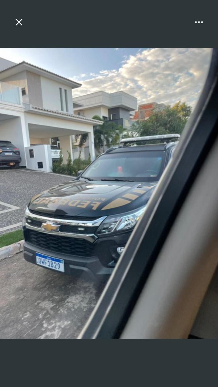 Polícia Federal cumpre mandados em condomínio de luxo em Palmas
