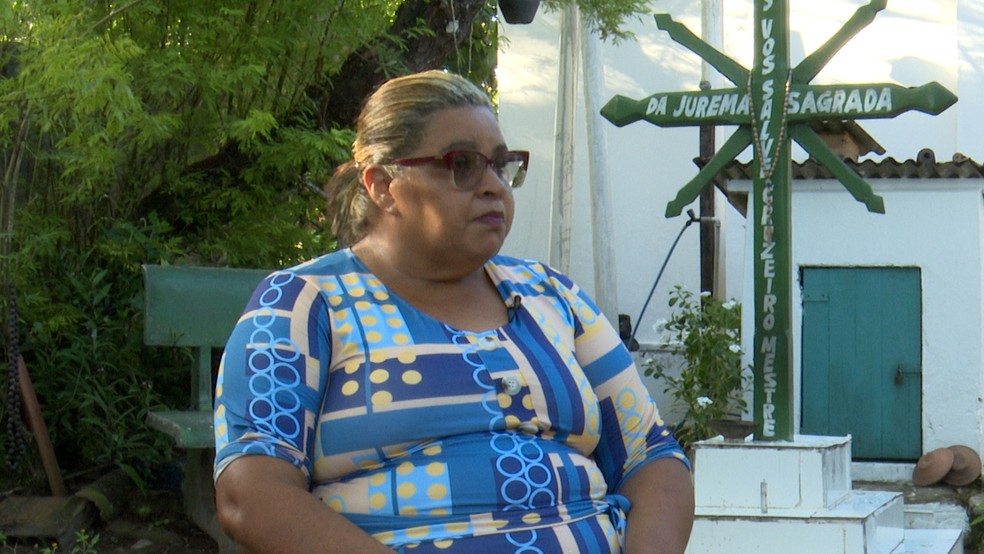 Nina Paulino &eacute; juremeira e carrega o legado da m&atilde;e, construtora do templo. &mdash; Foto: Josimar Diniz / Tv Cabo Branco