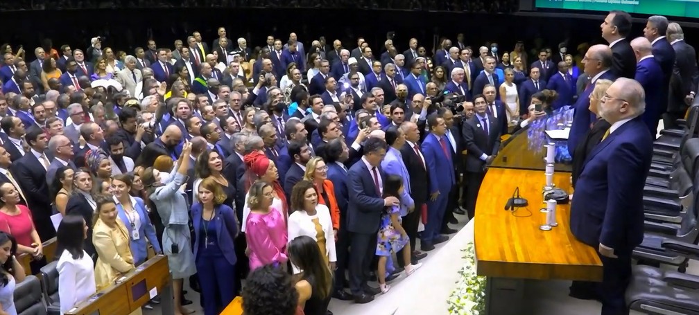 Execução do hino nacional — Foto: TV Globo/Reprodução