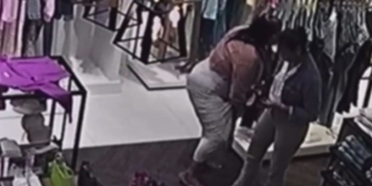 Mulheres confessam à polícia que cometiam furtos em lojas colocando itens entre as pernas; vídeo inédito mostra 'novo' crime