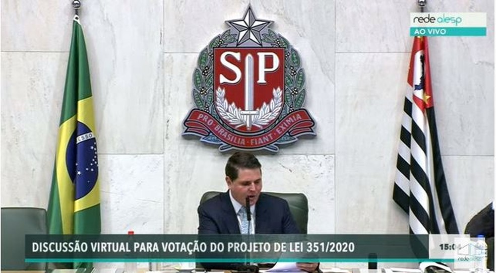 O presidente da Alesp, Cauê Macris (PSDB), durante sessão para votação de projeto de lei que antecipa feriado de 9 de julho no estado — Foto: Reprodução / Alesp