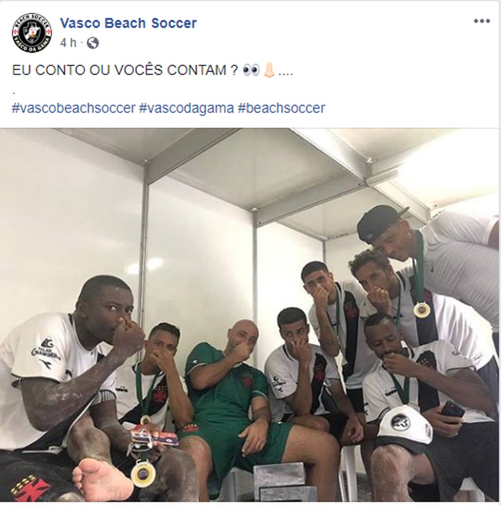 Apos Titulo Do Brasileiro Jogadores Do Vasco Provocam O Flamengo Com Cheirinho Futebol De Areia Ge Icone gratuite di jogador de futebol in vari stili di progettazione per progetti di web, mobile e grafica. futebol de areia