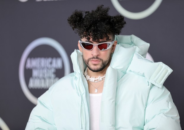 LOS ANGELES, CALIFORNIA - NOVEMBER 21: Bad Bunny attends the 2021 American Music Awards at Microsoft Theater on November 21, 2021 in Los Angeles, California. (Photo by Amy Sussman/Getty Images) (Foto: Getty Images)