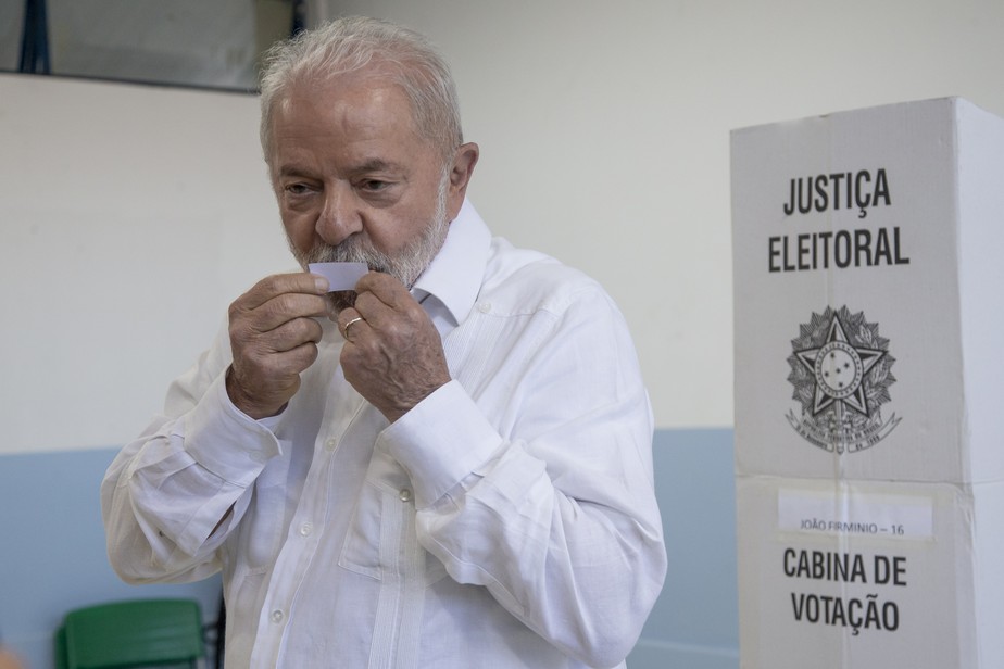 Lula ao votar neste domingo