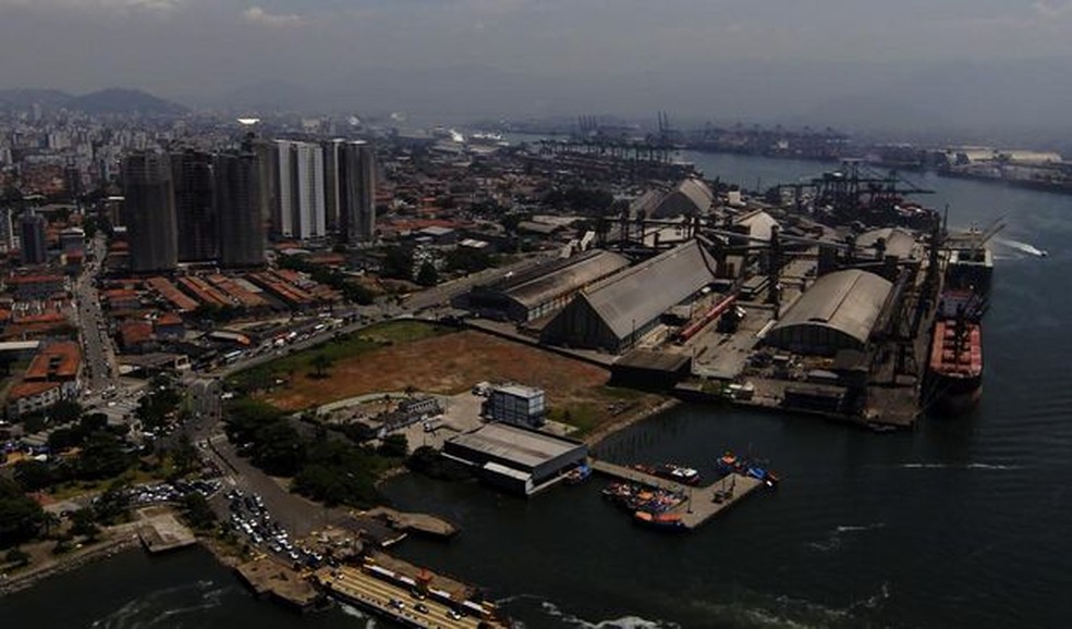 Terminal pesqueiro de Santos sofre com falta de estrutura — Foto: Carlos Nogueira/A Tribuna