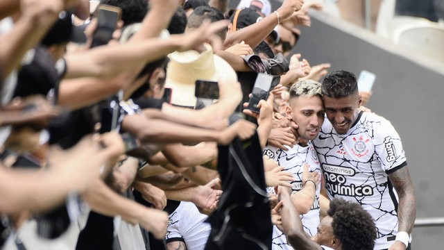 Assista aos melhores momentos da vitória do Timão contra o Red Bull Bragantino 