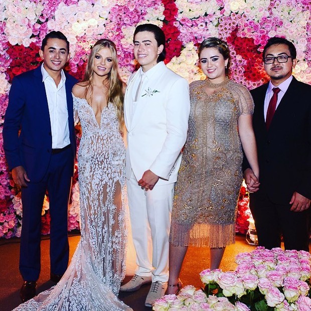 Harrison Nunes, Luisa Sonza, Whindersson Nunes, Hagda Kerolayne Nunes e Hidelvan Nunes (Foto: Reprodução/Instagram)
