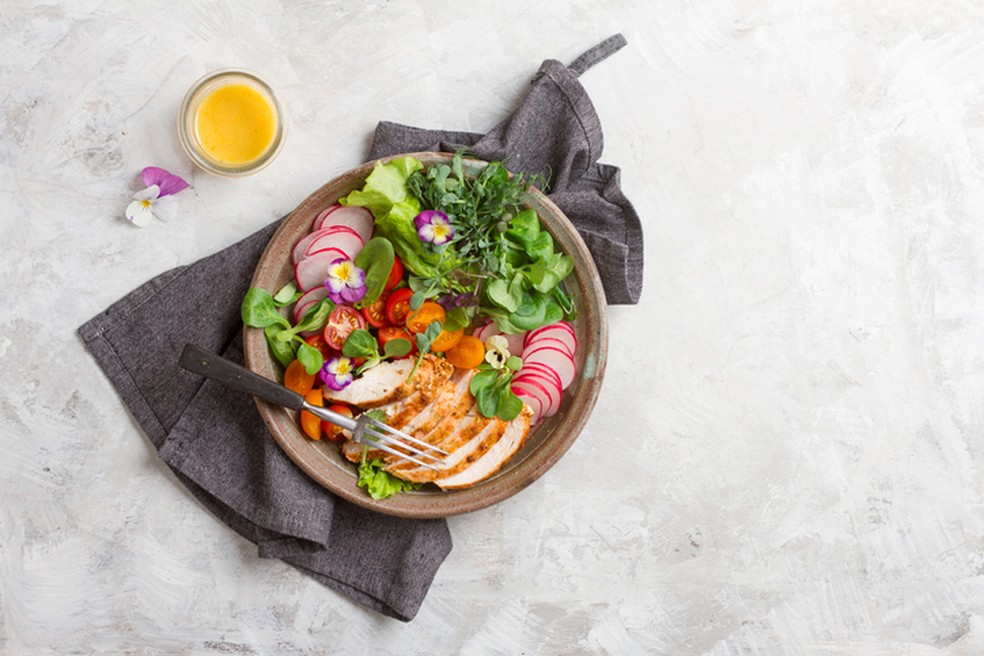 Dietas coloridas e variadas dão maior gama de nutrientes para otimizar os processos orgânicos do nosso corpo — Foto: Istock Getty Images