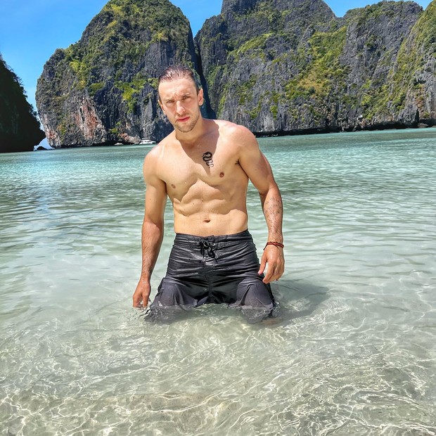 Leo Lins curte a Tailândia (Foto: Reprodução/Instagram)