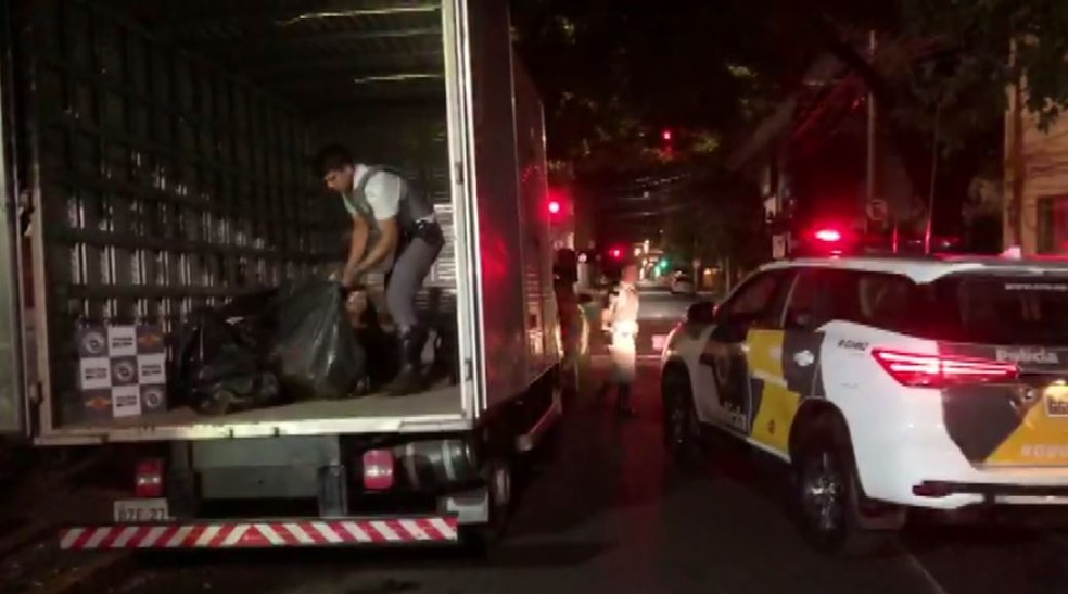 PM apreendeu carga avaliada em R$ 2,5 milh&otilde;es em rem&eacute;dios roubados em Ribeir&atilde;o Preto &mdash; Foto: Reprodu&ccedil;&atilde;o/EPTV