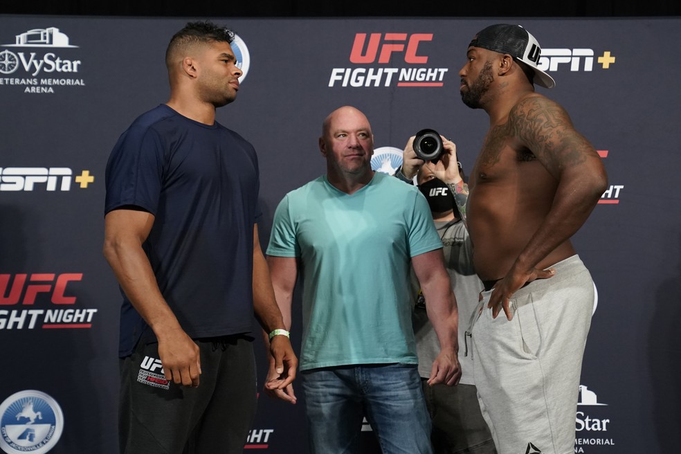 Alistair Overeem Walt Harris encarada UFC: Overeem x Harris — Foto: Getty Images