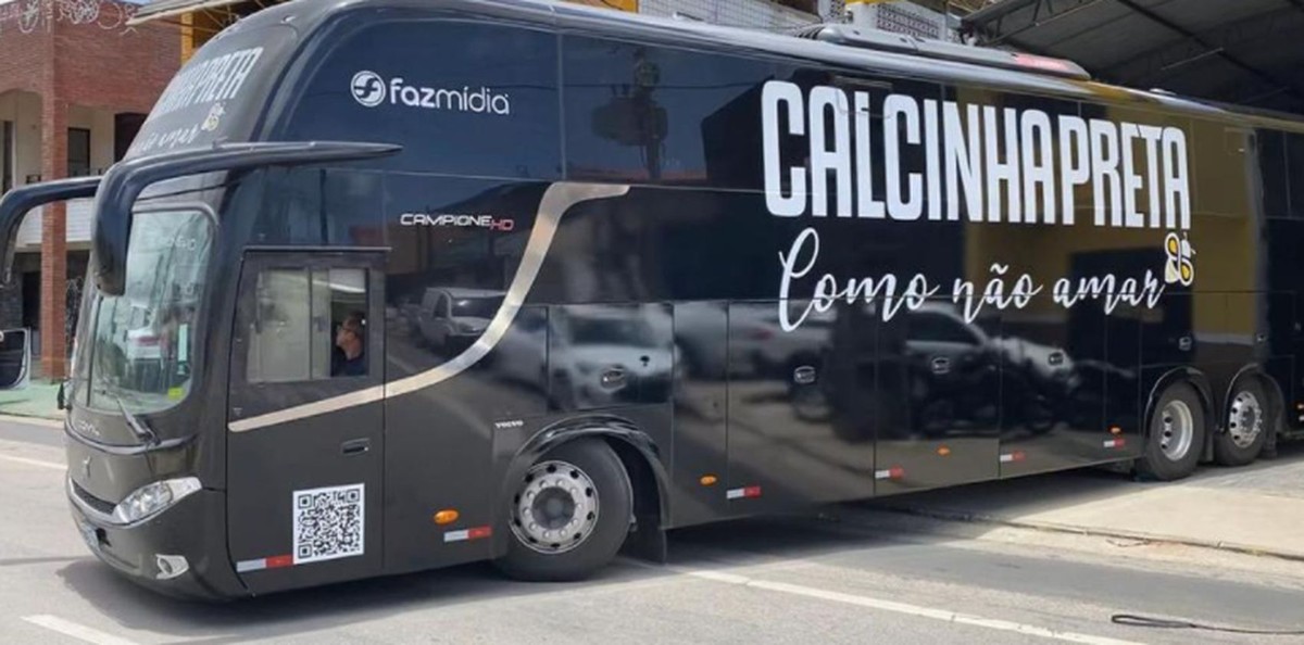 Ônibus da Banda Calcinha Preta tem nova marca em homenagem à Paulinha Abelha | Sergipe